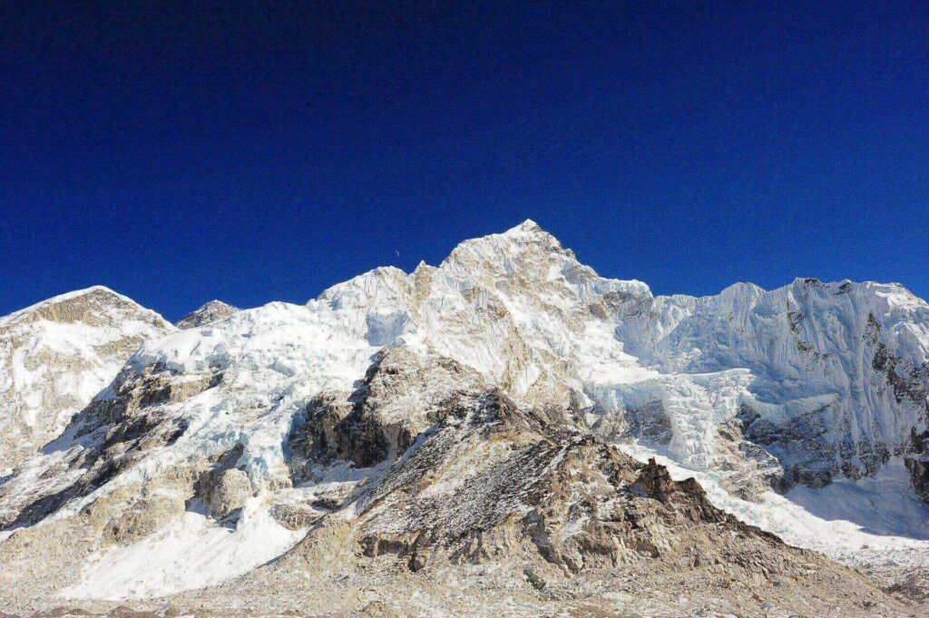 cost of guide and porter for everest base camp