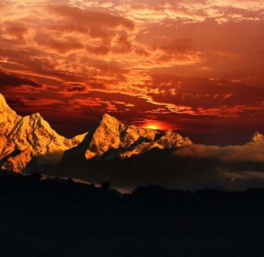 Where is Mount Everest located? In which country? Nepal or China?