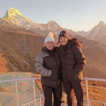 Trekkers at the Mulde Viewpoint