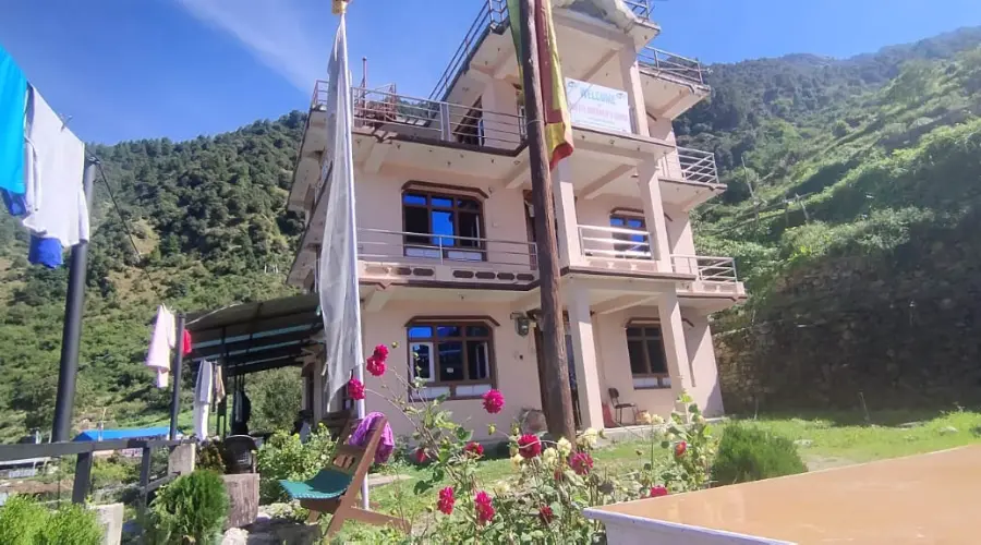 A teahouse in Khanjim - a lunch place