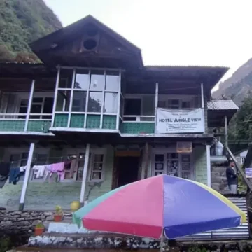 A teshouse in Lama Hotel