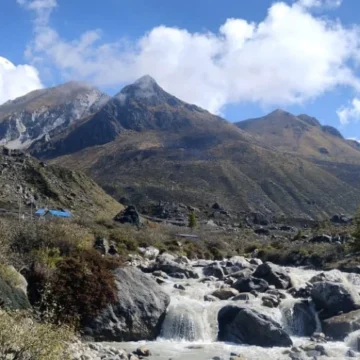 A view of Langtang Khola and mountains on the way to Kyanjin Gompa