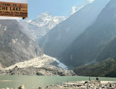 Kapuche-Glacier-Lake-Parche-Kapuche-Sikles-Trek