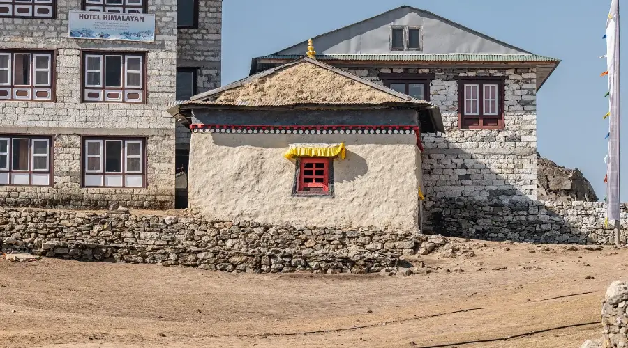 Local House and Lodges in EBC Nepal