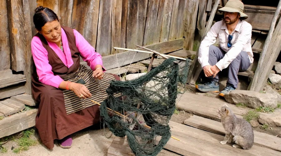 Local people weaving local products at Kanchenjunga