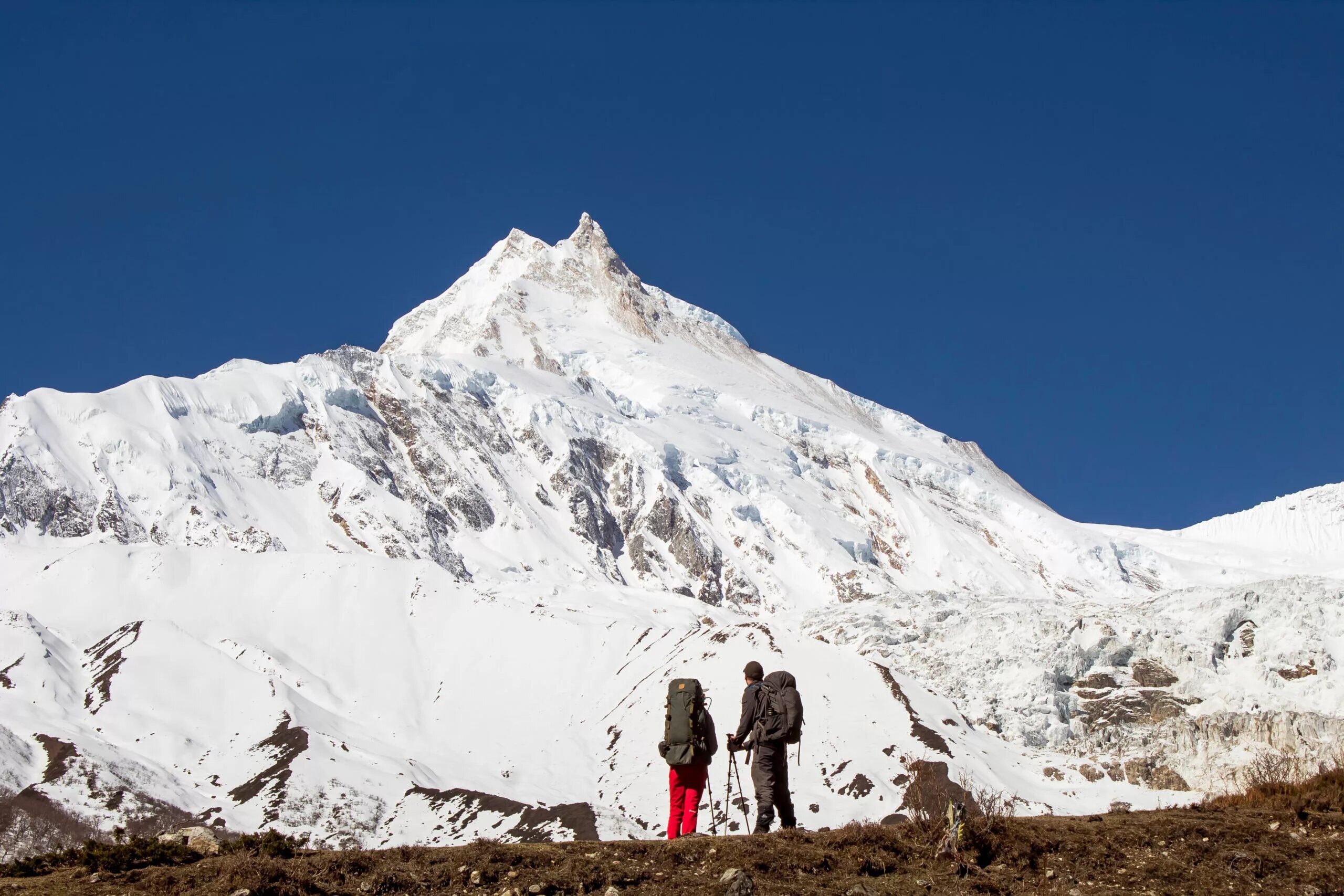 manaslu circuit trek altitude