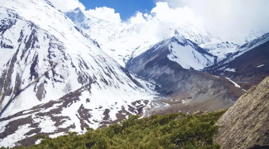 Mountain range of Annapurna Circuit Trek