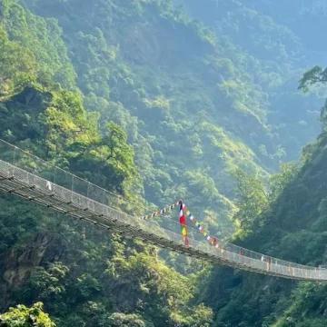 Suspension-bridge-in-Tsum-valley