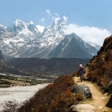 Trek from Ghunsa to Khambachen