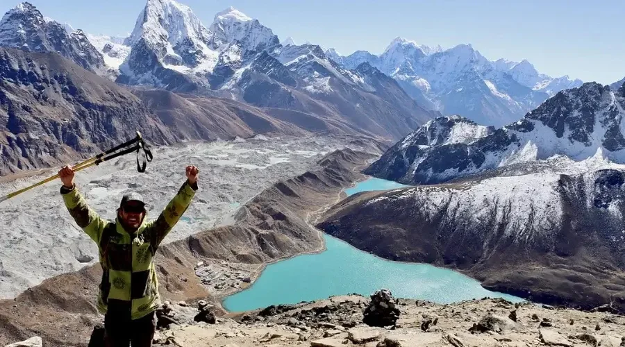 Trekker enjoying at Gokyo Lake Nepal