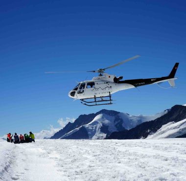 Can a helicopter fly on top of Mount Everest? Helicopter to Everest Peak