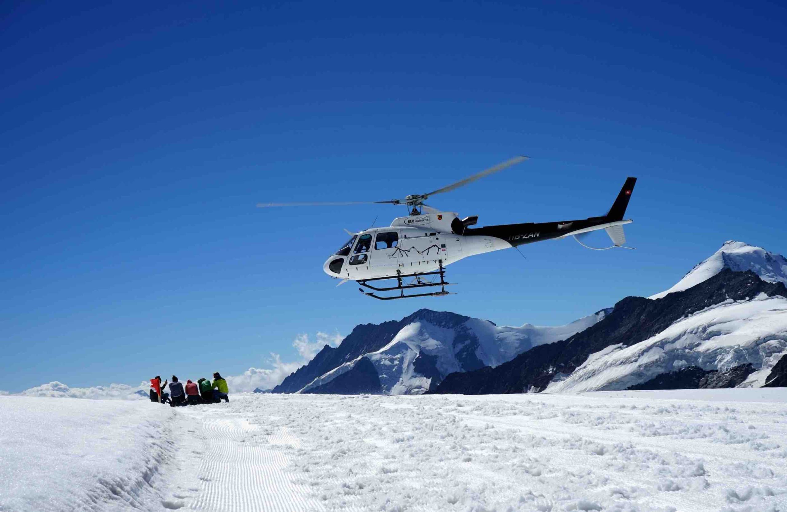 Can a helicopter fly on top of Mount Everest? Helicopter to Everest Peak