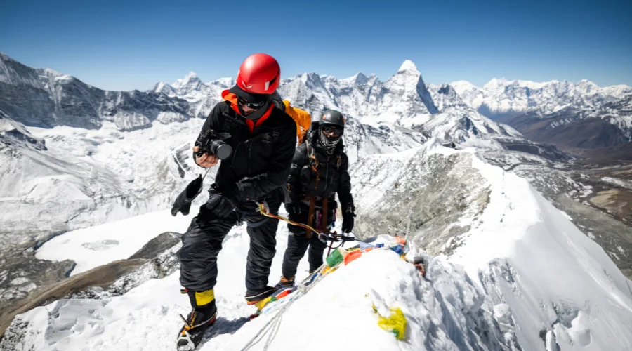 How Many Days to Climb Mount Everest?
