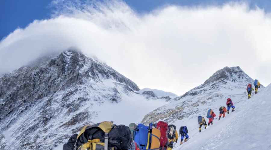 Everest Climbing 2024 News