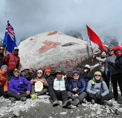 Everest base camp cost 