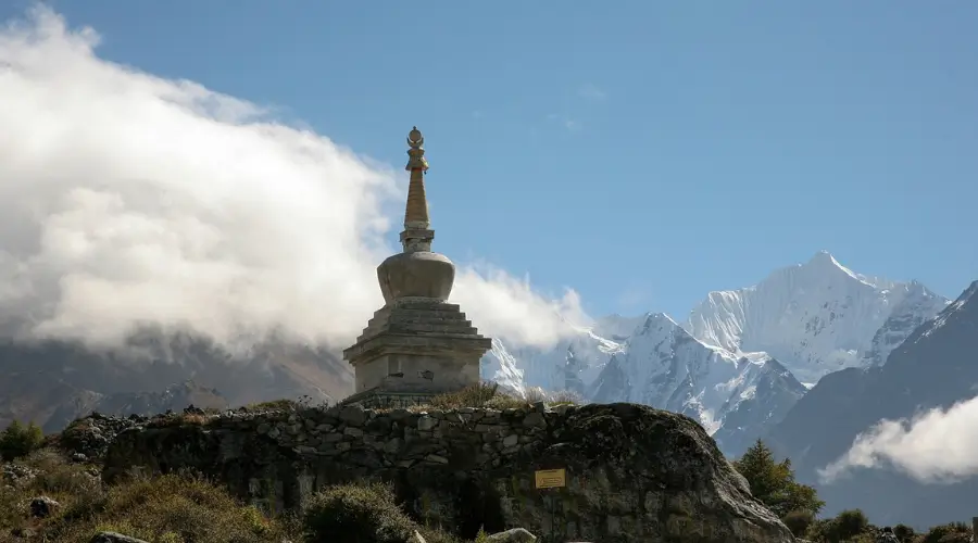 Langtang Trek Climbing, Circuit, vs Trekking