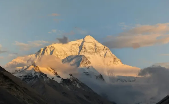 25 Mind-Blowing Fun Facts About Mount Everest