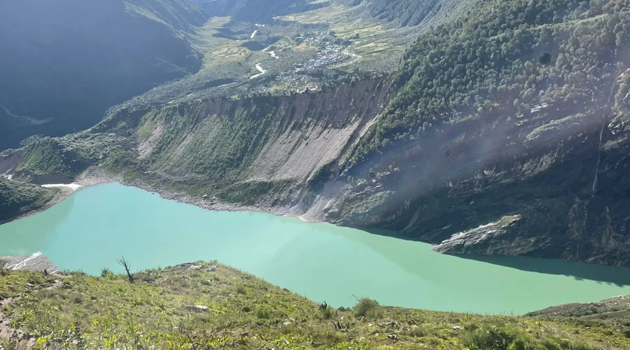 Torquiest Beautiful lake, Birendra Lake