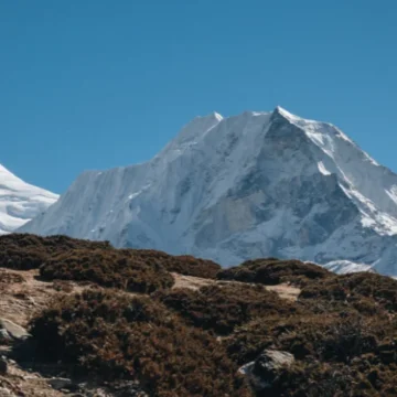 Amazing mountains seen on the way to Island Peak base camp