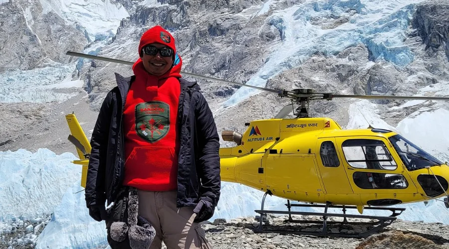 Everest Helicopter at Base Camp