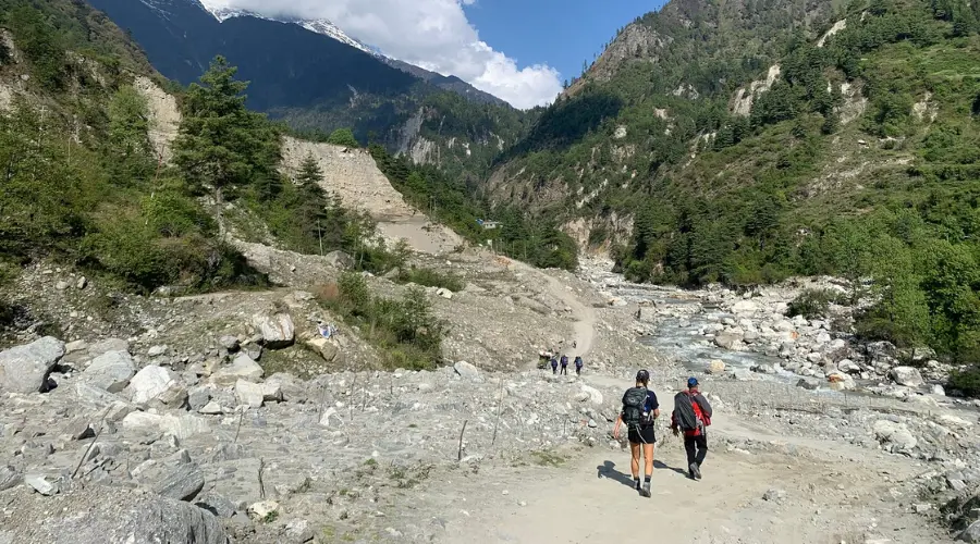 Rocky, river bank route in Annapurna Circuit Trek